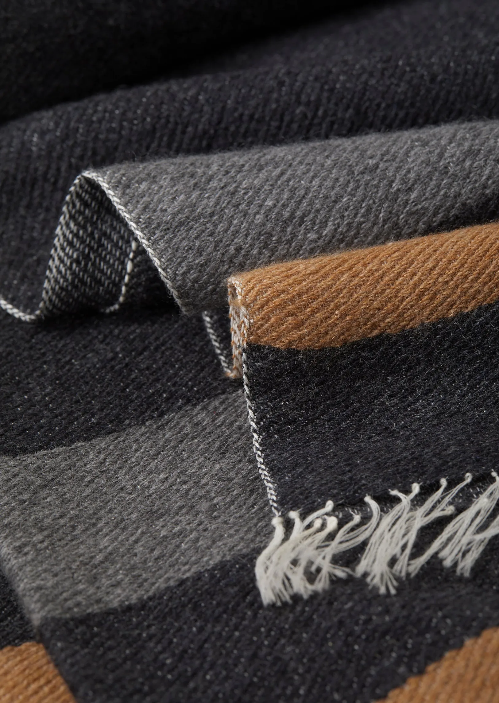 Mirror throw striped (CASHMERE) Charcoal