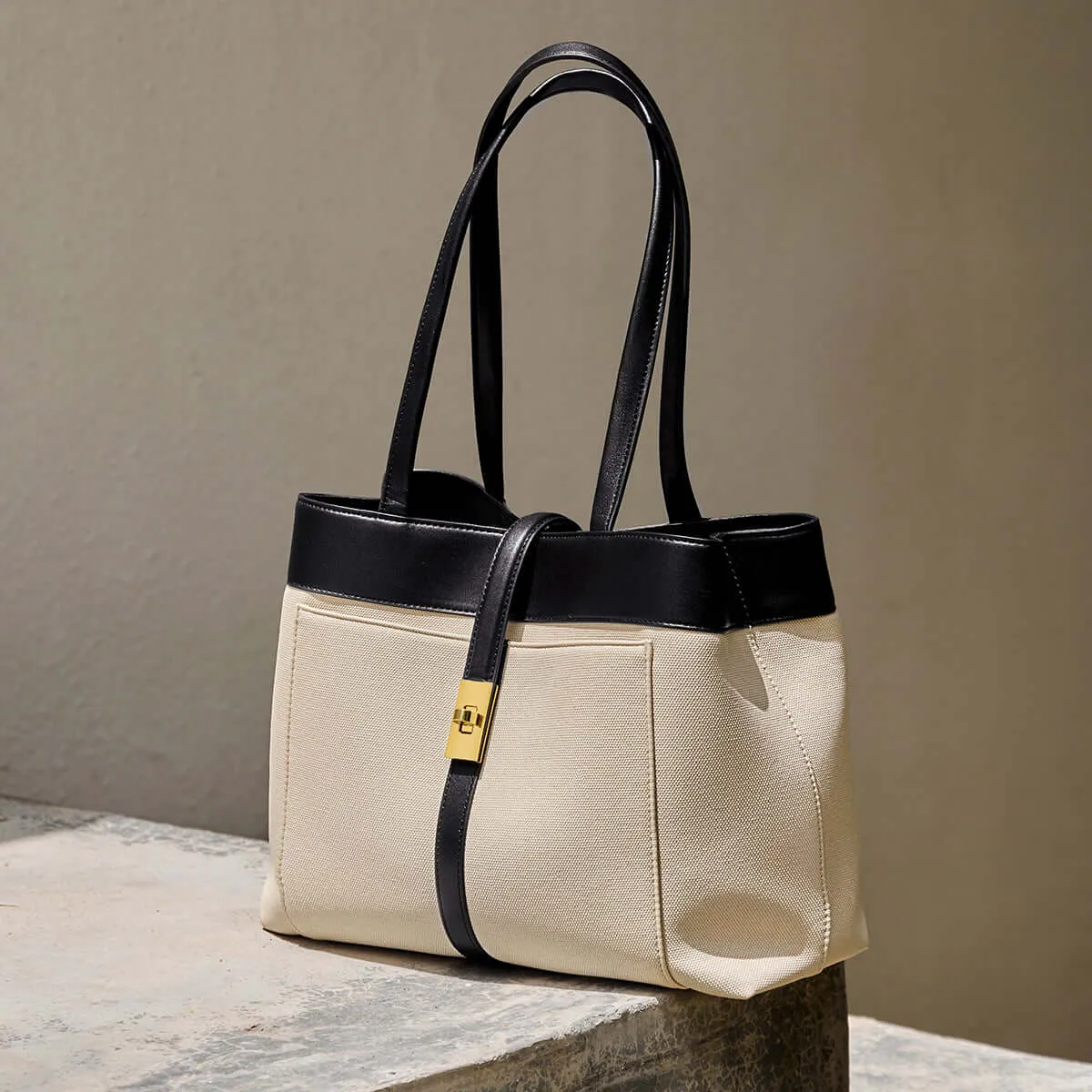 Oregon Metro Leather Buckle Strap Tote Bag