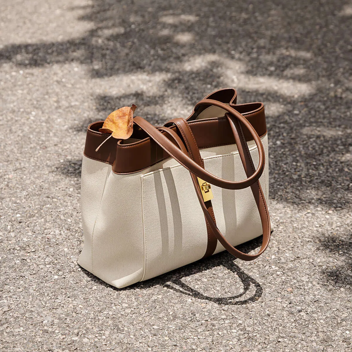 Oregon Metro Leather Buckle Strap Tote Bag